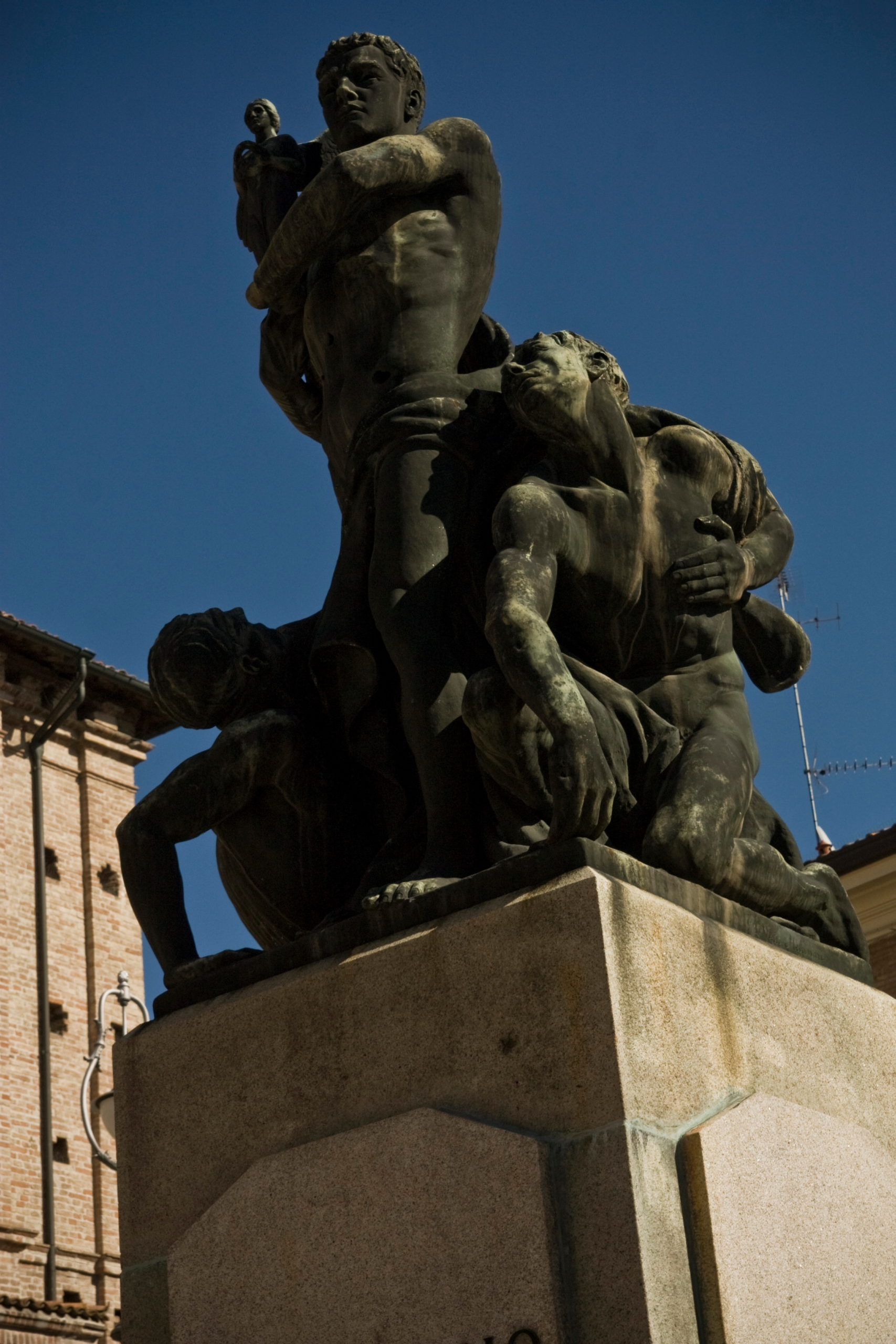 MONUMENTO AI CADUTI DI TUTTE LE GUERRE | Bassa Romagna Mia