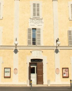 esterno edificio del teatro